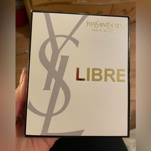 *LIKE NEW* Libre eau de parfum 1.6oz with gift